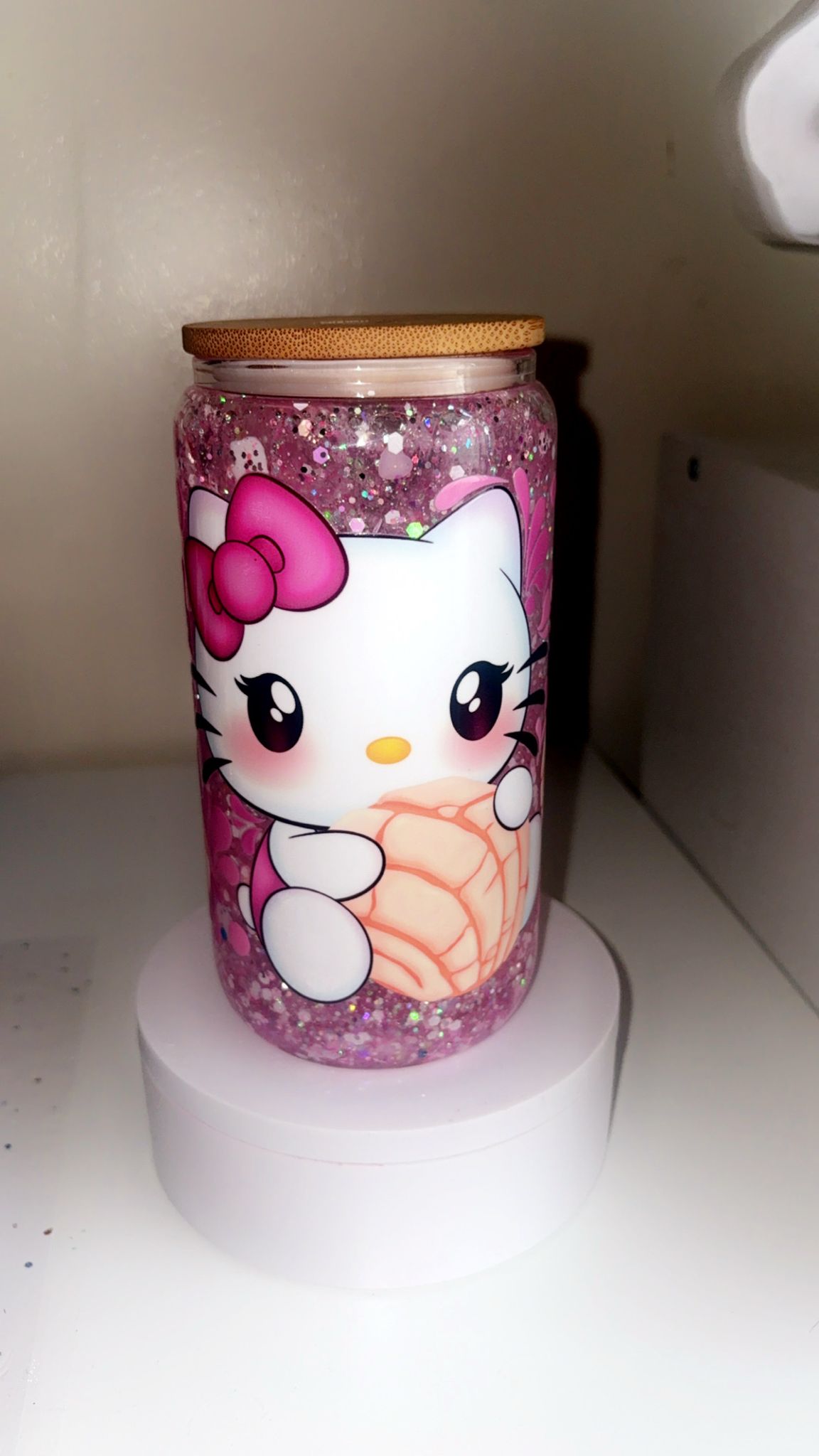 Hello kitty snow globe cup